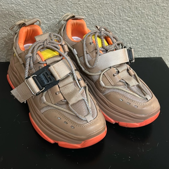 Shoes - Chunky Sneaker Buckle Tan Orange Lace